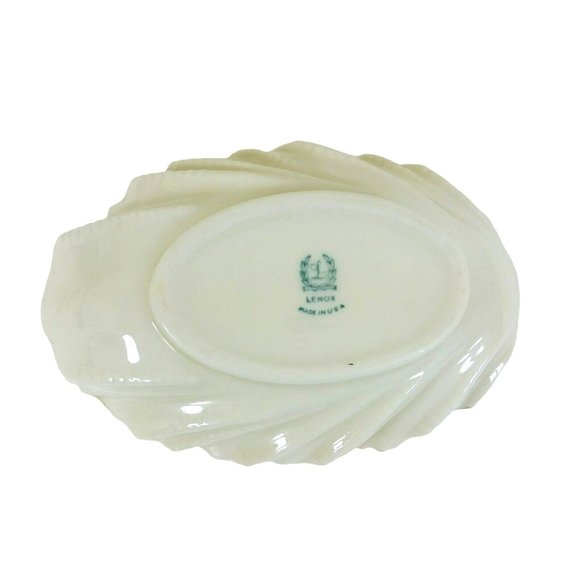 Lenox Acanthus Leaf Small Serving Bowl with Gold Rim - Picture 3 of 6